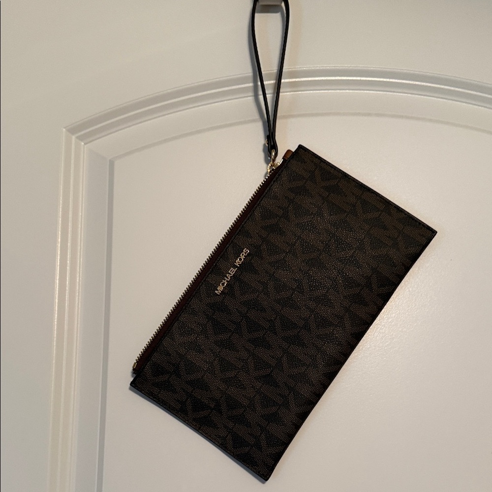 Michael Kors Dark Patterned Wristlet
